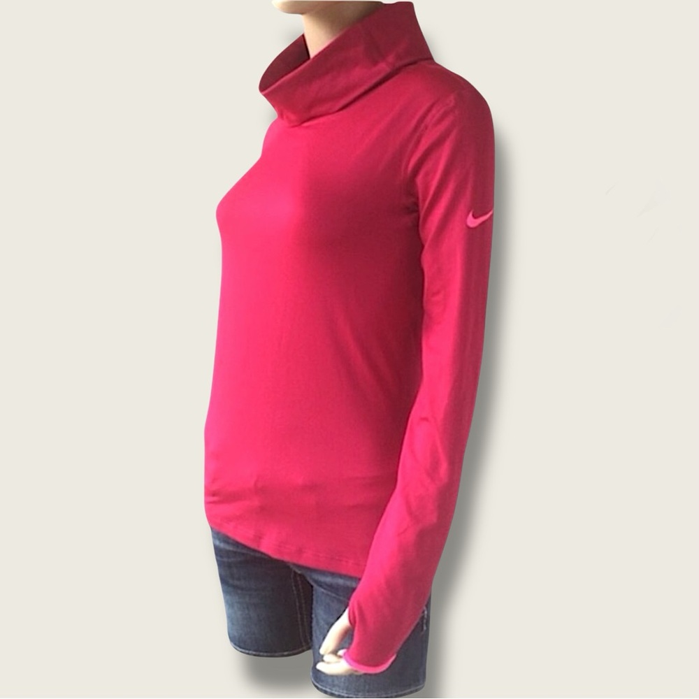 Nike Women’s Dri Fit Top Small